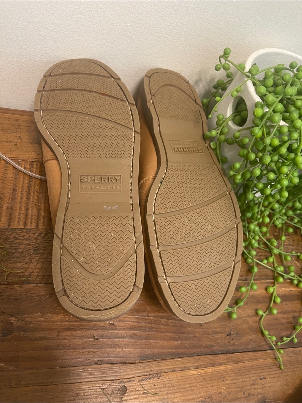 Sperry Men’s Tan Leather 2-Eye Boat Shoes - Picture 5 of 5